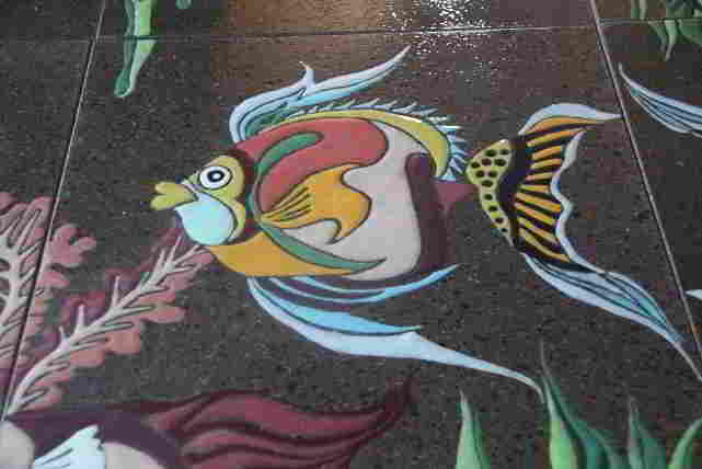 Ceramic Lava Fish Table